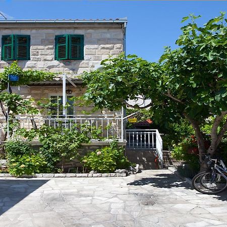 Casa Varos Supetar Exterior photo