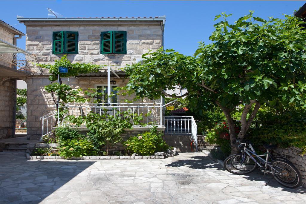 Casa Varos Supetar Exterior photo
